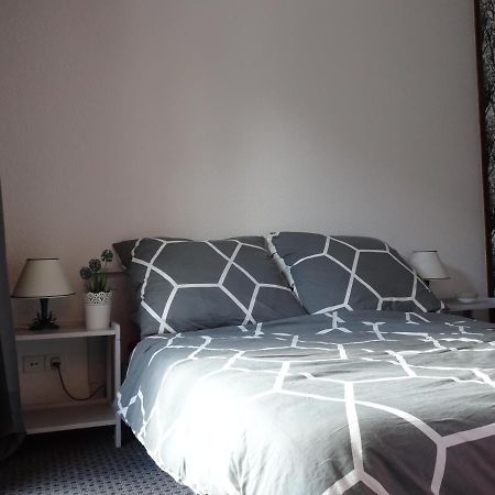 La Lonzagne Apartment เปเซย์-น็องครัวซ์ ภายนอก รูปภาพ